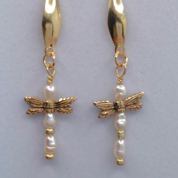 Pearl Dragonfly Earrings NEW Artisan Made Dangle Gold Tone Wings Beaded Formal - Picture 7 of 8